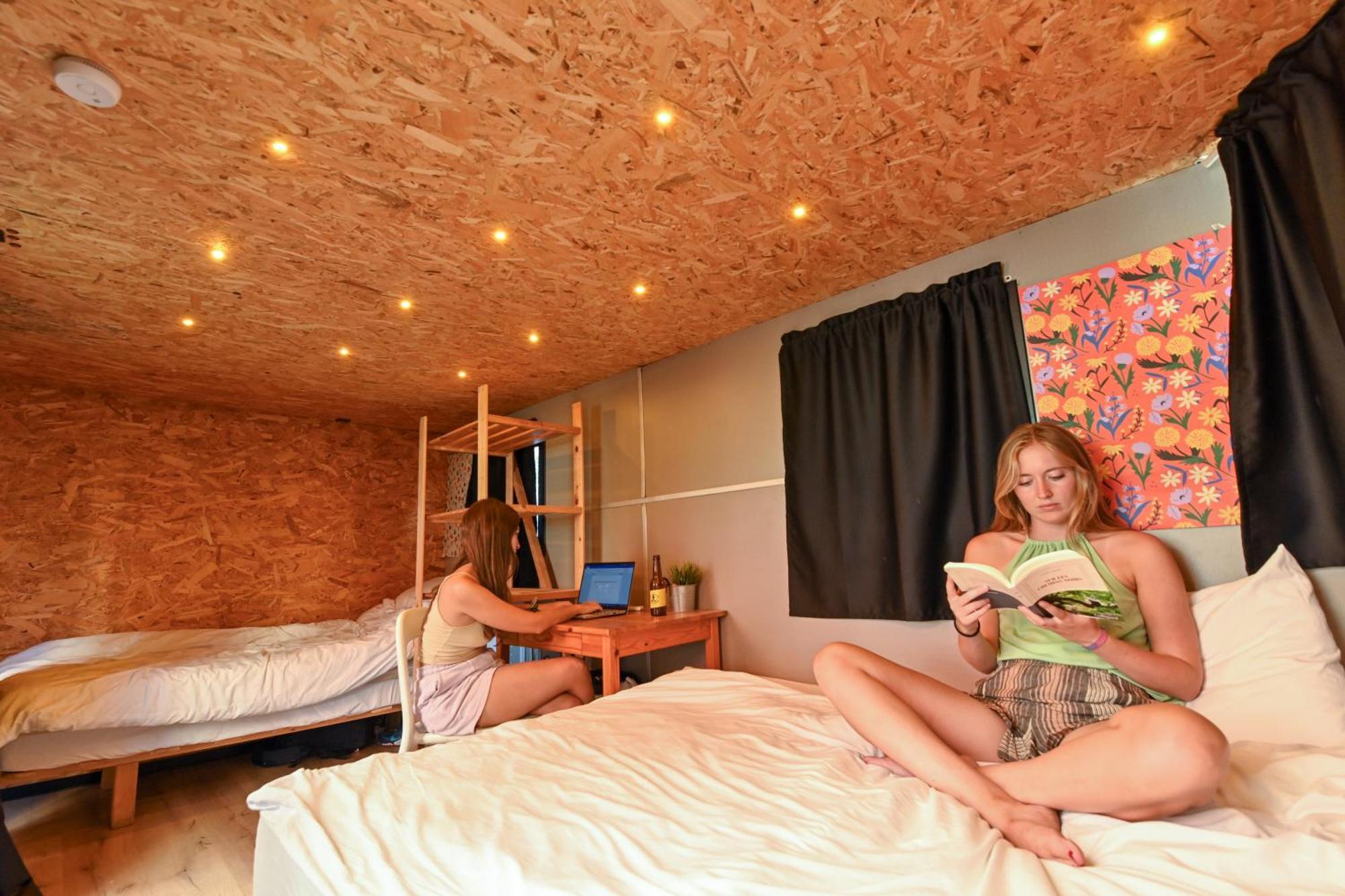 Caravan Hostel Tel Aviv By Roger Age 18-45 Eksteriør bilde